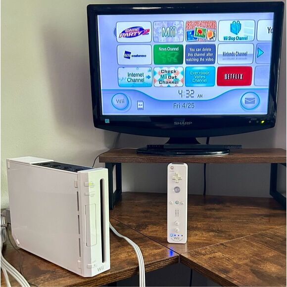 Nintendo Wii Console White Bundle RVL-001 GameCube Compatible - Tested & working - Picture 10 of 11